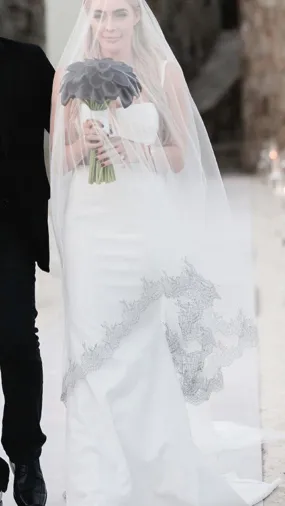 LAURYN Veil LAURYN Veil