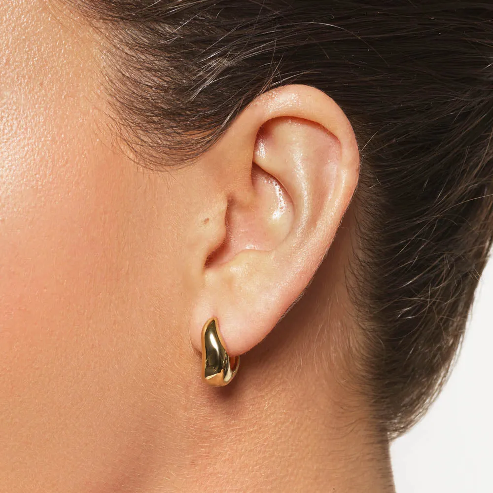 Midi Wave Dome Huggies in Gold